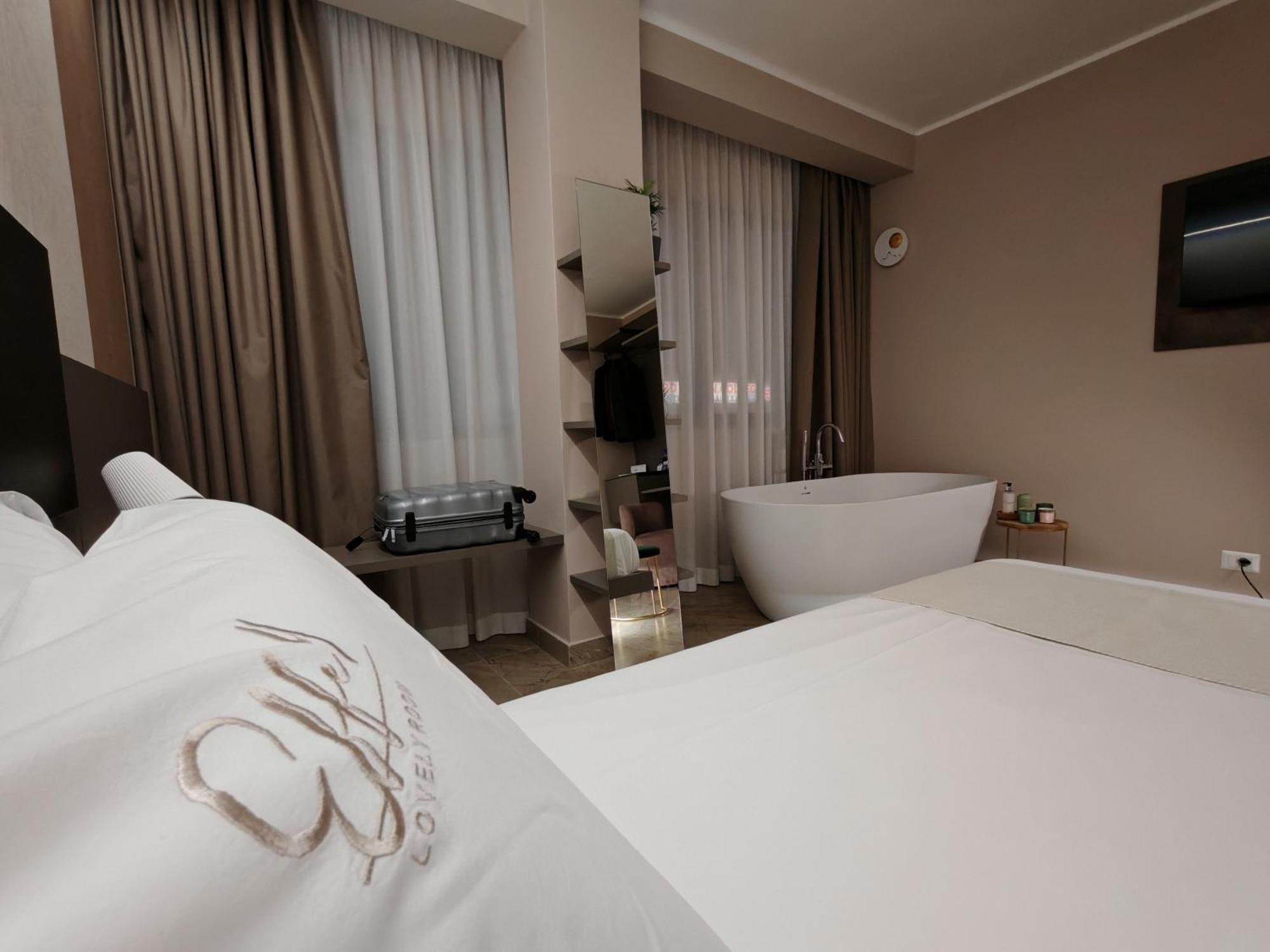 Effe4 Lovely Room Бари Екстериор снимка