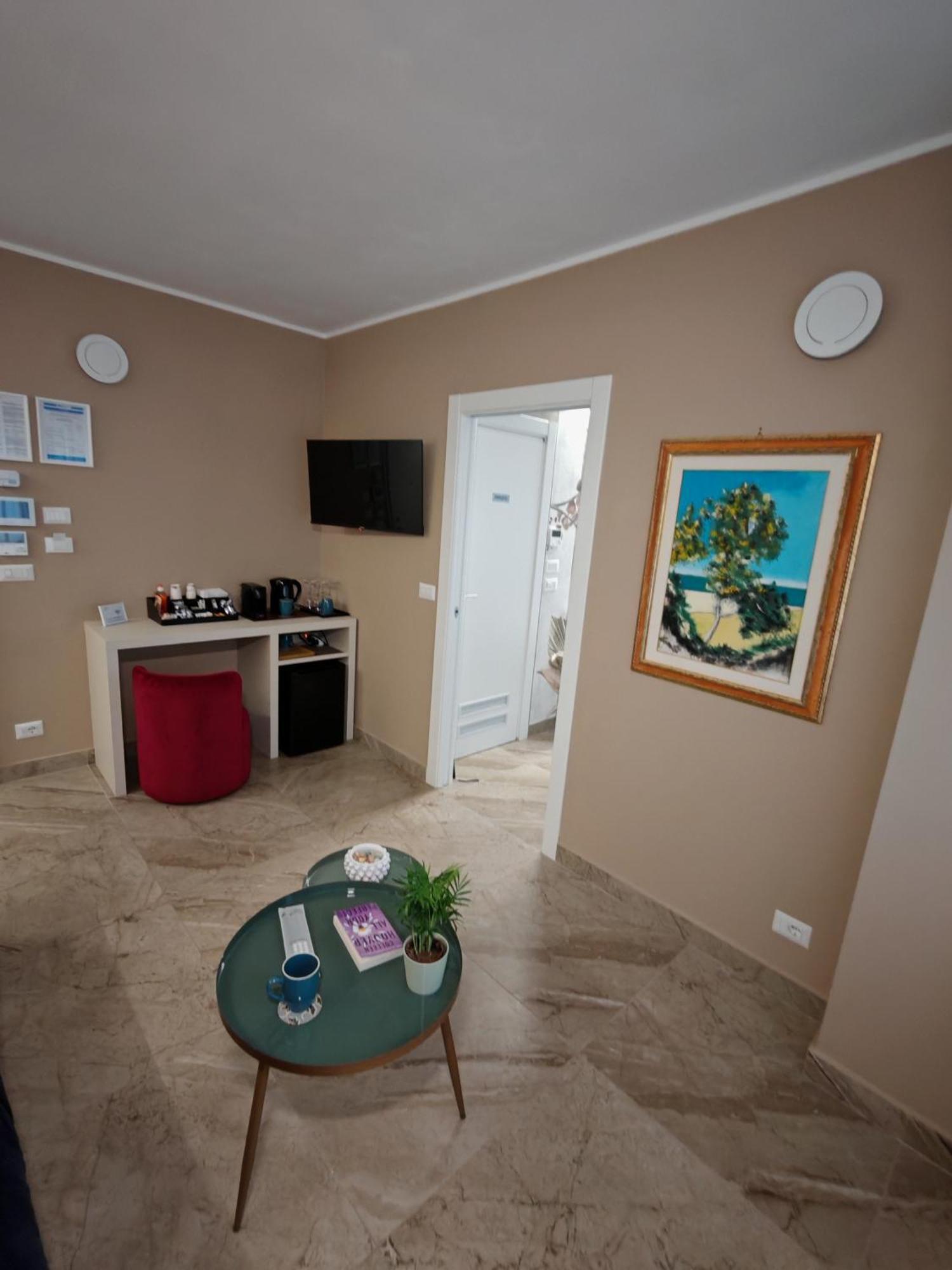 Effe4 Lovely Room Бари Екстериор снимка